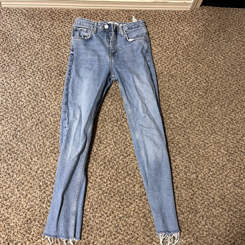 Zara highwaisted straight leg jeans size 4